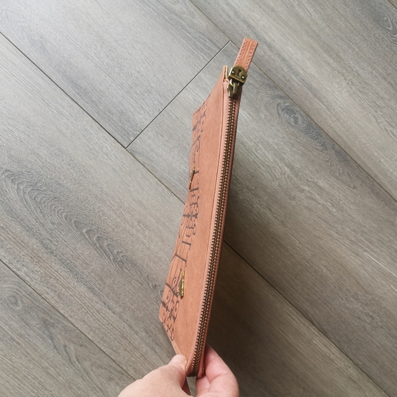 FOSSIL Penelope Collection Salmon Bird Leather Large Clutch Purse Pouch Wallet - Picture 6 of 16